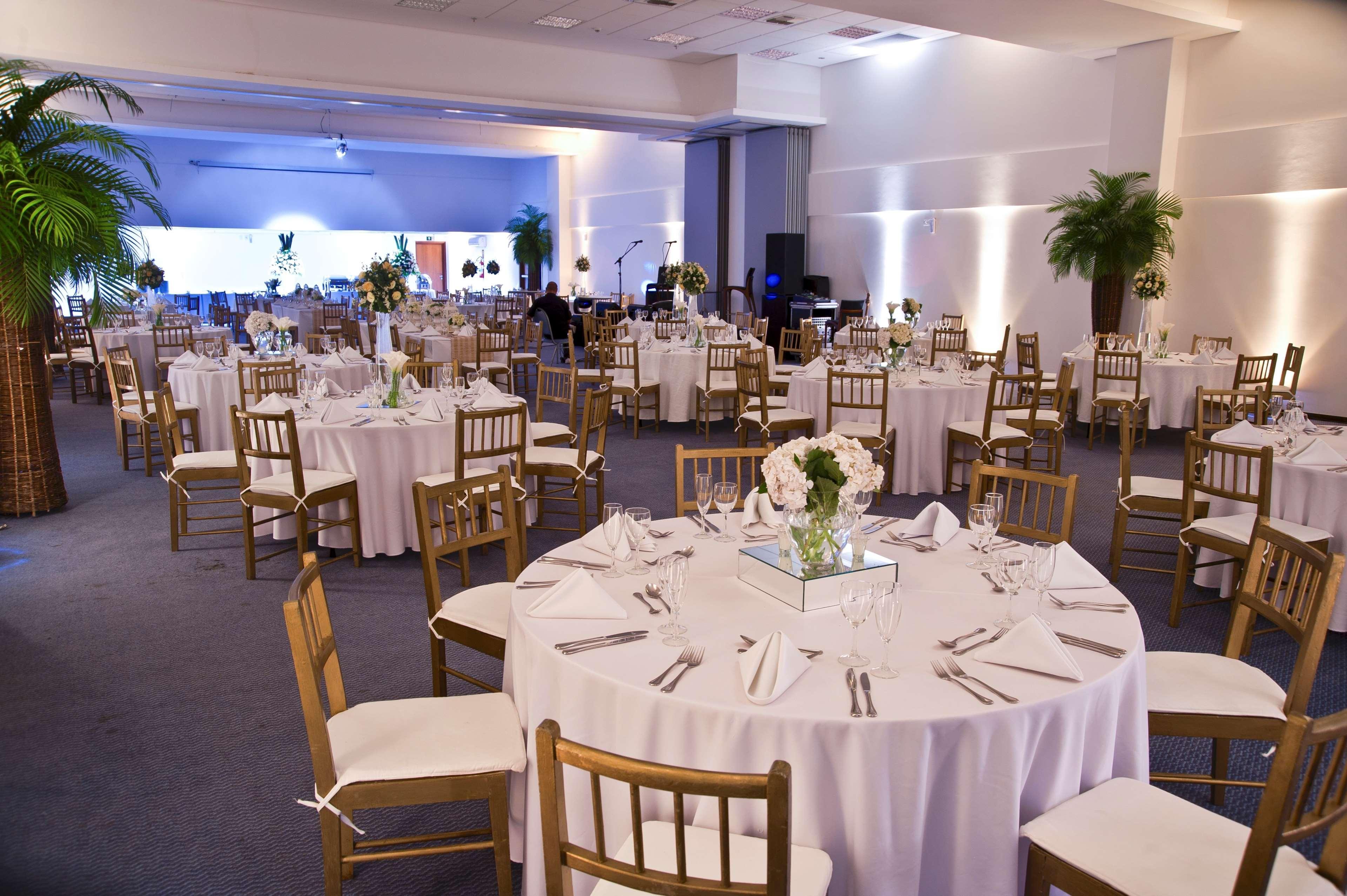 Best Western Premier Maceio Exteriér fotografie The ballroom at the National Hispanic Leadership Conference 2011