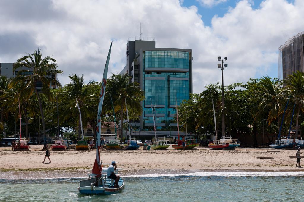Best Western Premier Maceio Exteriér fotografie The headquarters of the Central Bank of Comoros in Moroni