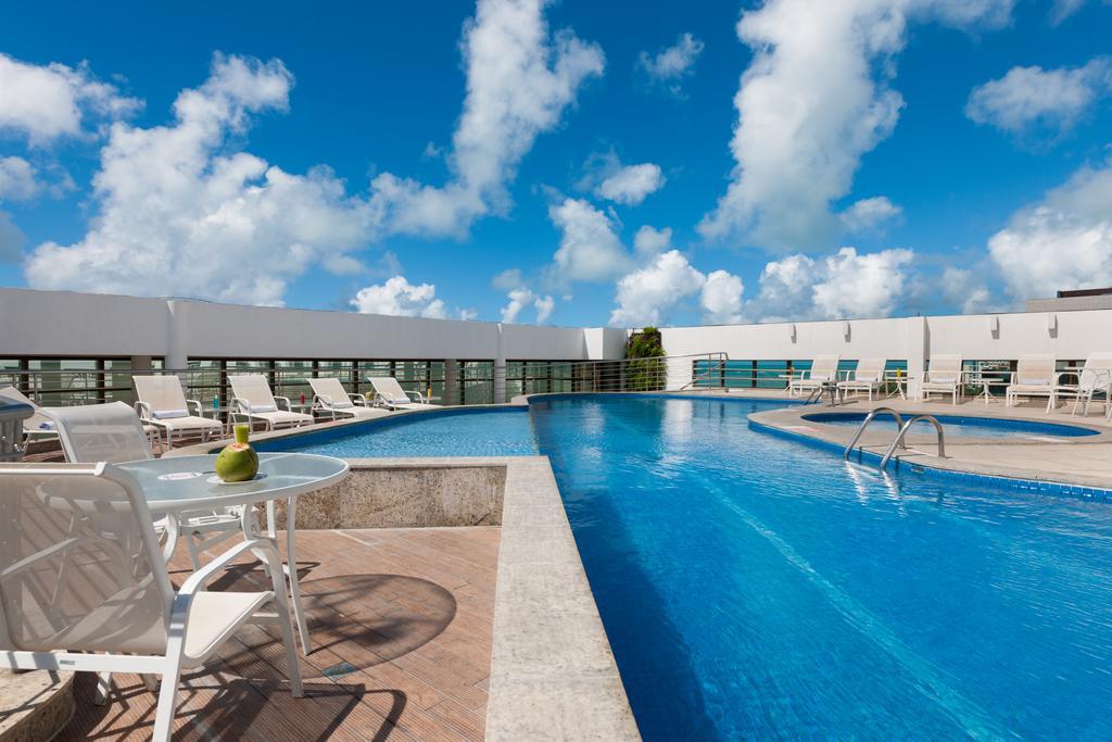 Best Western Premier Maceio Exteriér fotografie Rooftop pool at the hotel
